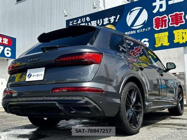 Audi Q7 2022-12 8856735-12