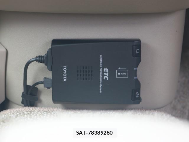 Toyota RAUM 2011-03 8856018-16
