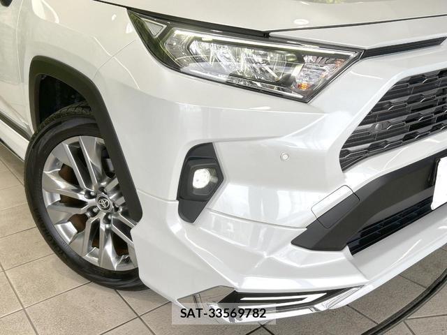 Toyota RAV4 2023-08 8854333-11