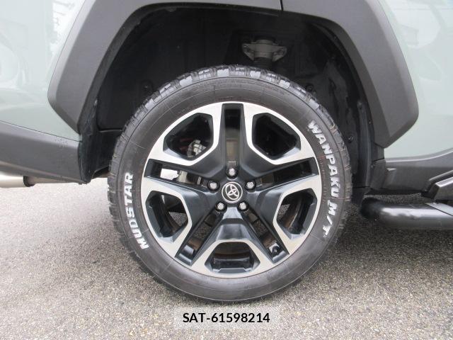 Toyota RAV4 2020-02 8854490-19