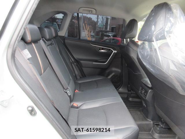 Toyota RAV4 2020-02 8854490-6