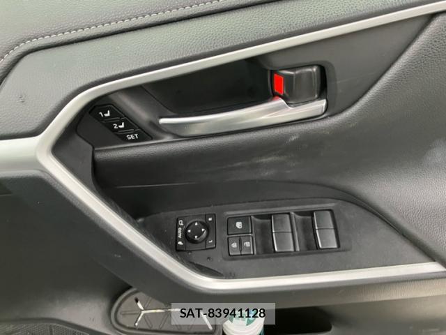 Toyota RAV4 2019-09 8854609-5