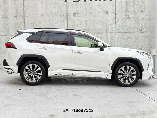 Toyota RAV4 2024-07 8855231-1