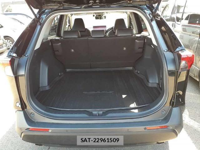 Toyota RAV4 2023-05 8855820-8