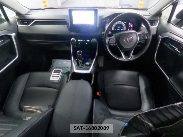 Toyota RAV4 2020-04 8855921-2