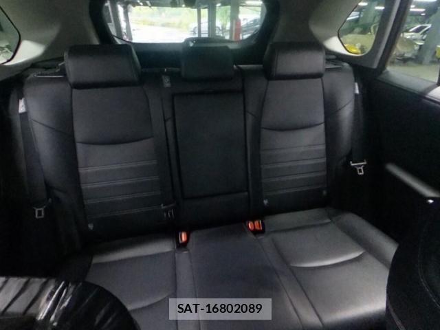 Toyota RAV4 2020-04 8855921-5