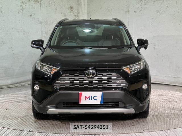 Toyota RAV4 2019-05 8856062-12