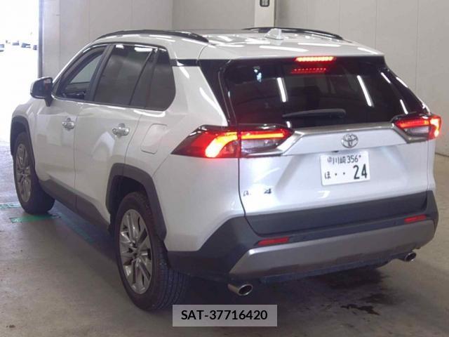 Toyota RAV4 2024-10 8856227-1