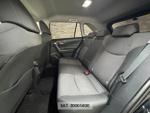 Toyota RAV4 2023-02 8856509-12