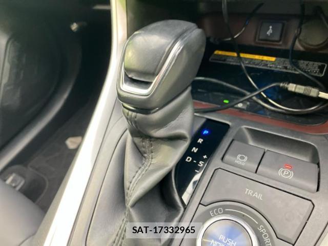Toyota RAV4 2021-07 8856859-17