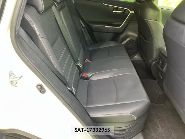 Toyota RAV4 2021-07 8856859-4