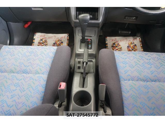 Toyota RAV4 1995-08 8854750-14