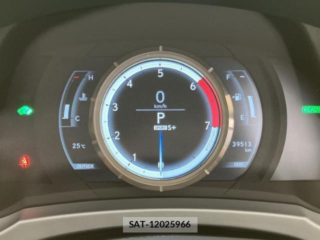 Lexus RC 2016-04 8855715-13