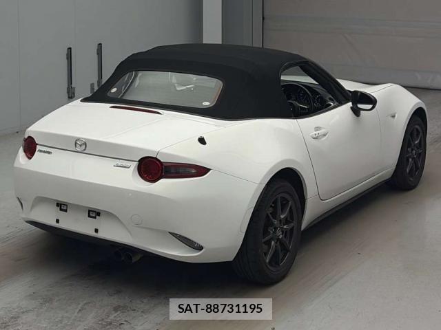Mazda ROADSTER 2016-01 8855441-2