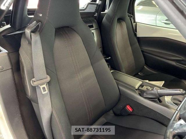Mazda ROADSTER 2016-01 8855441-6