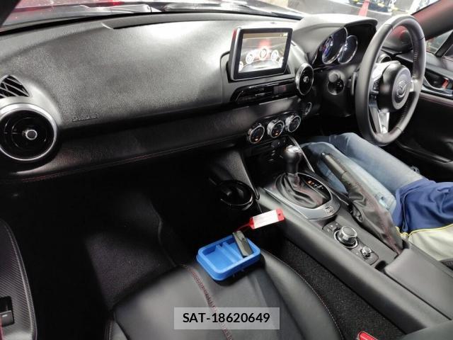 Mazda ROADSTER 2016-03 8855555-2
