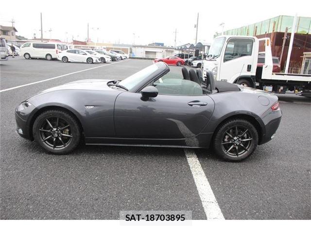 Mazda ROADSTER 2017-08 8855600-11