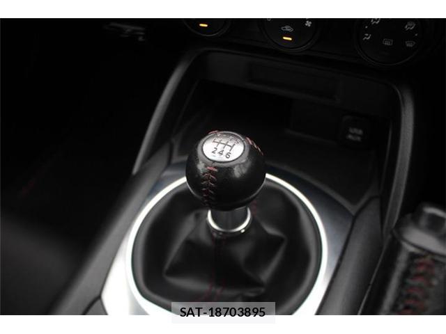 Mazda ROADSTER 2017-08 8855600-2