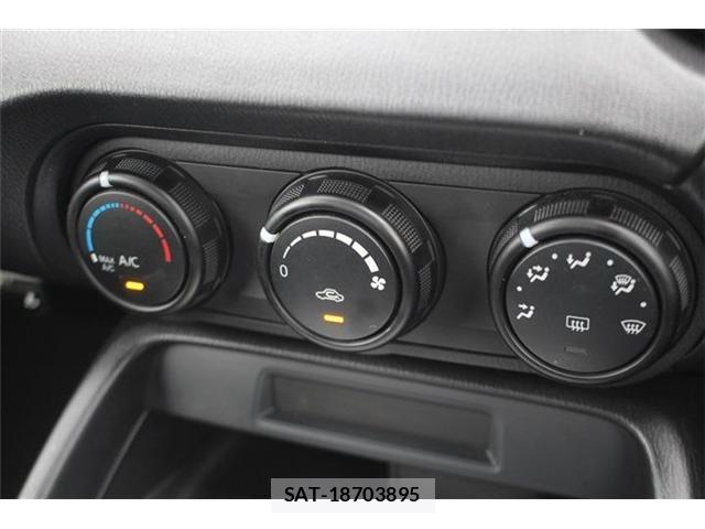 Mazda ROADSTER 2017-08 8855600-4