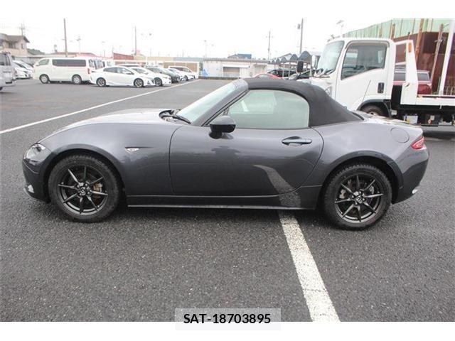 Mazda ROADSTER 2017-08 8855600-8