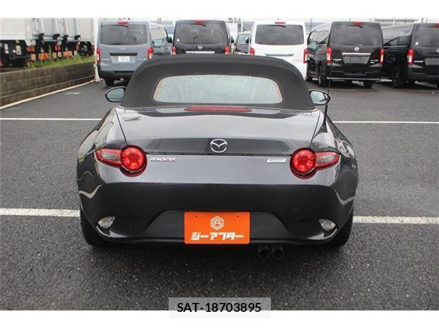 Mazda ROADSTER 2017-08 8855600-9