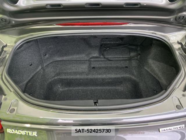 Mazda ROADSTER 2024-02 8857071-5