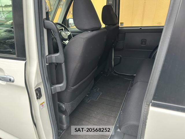 Toyota ROOMY 2016-04 8854083-14