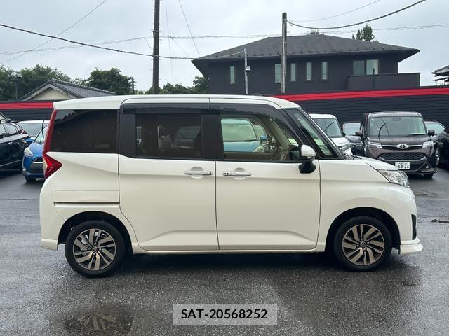 Toyota ROOMY 2016-04 8854083-18