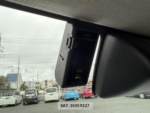 Toyota ROOMY 2019-08 8855057-8