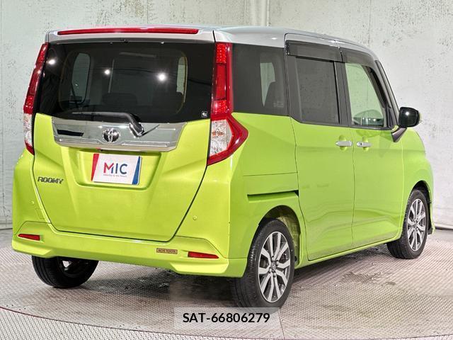 Toyota ROOMY 2016-11 8857129-13