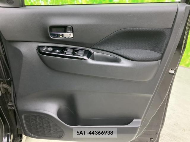 Nissan ROOX 2020-07 8853828-3