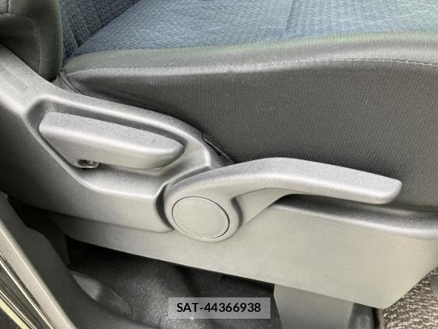 Nissan ROOX 2020-07 8853828-5