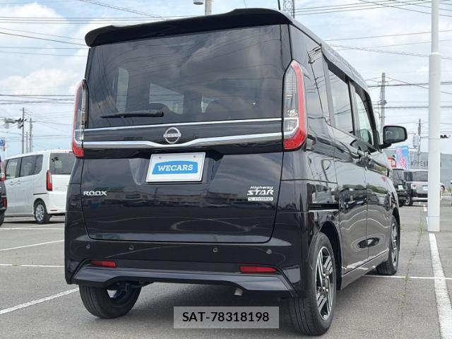 Nissan ROOX 2023-08 8854088-2
