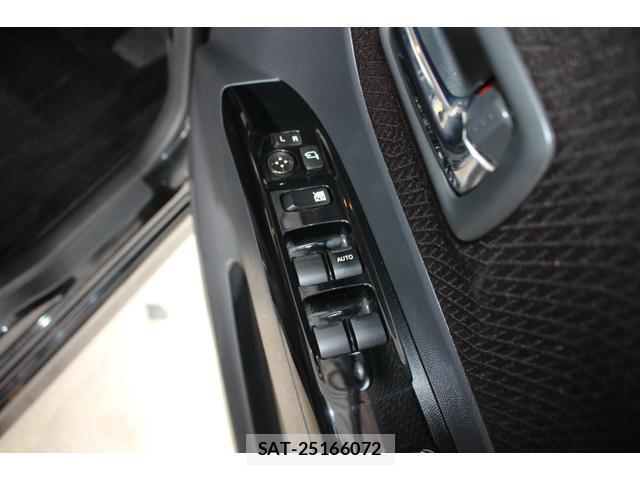 Nissan ROOX 2013-01 8855142-16