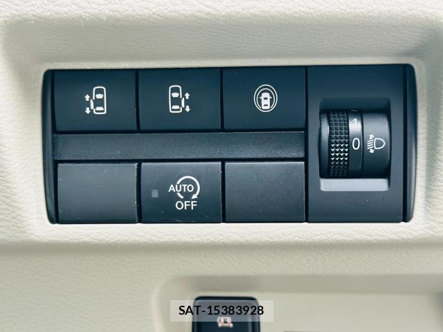 Nissan ROOX 2022-07 8856811-1