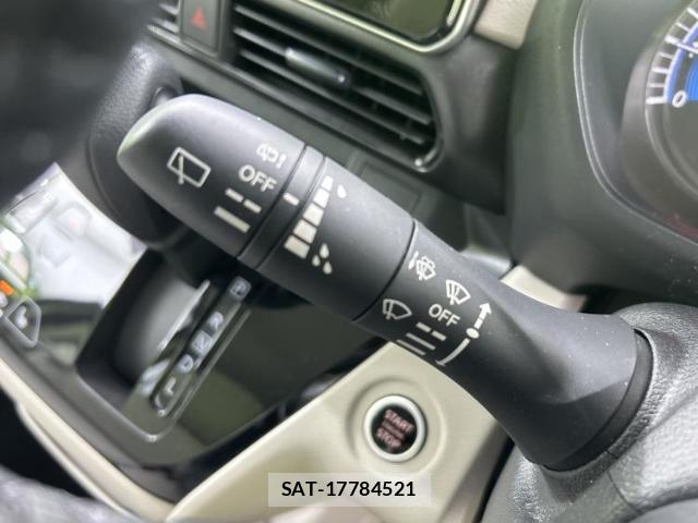 Nissan ROOX 2023-10 8856919-15