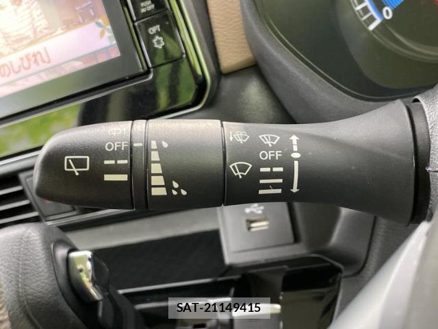 Nissan ROOX 2020-06 8857079-16