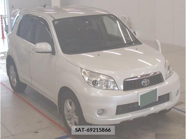 Toyota RUSH 2014-09 8856571-9
