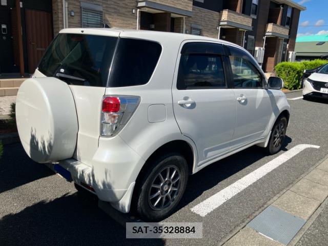 Toyota RUSH 2011-10 8856721-2