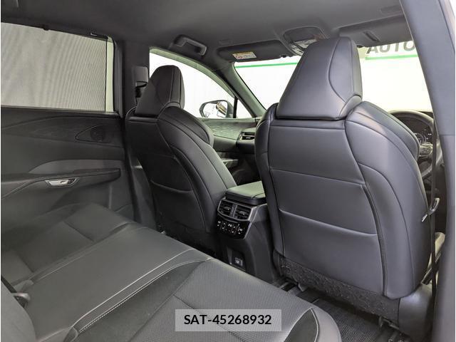 Lexus RX 2023-07 8853971-14
