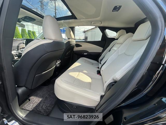 Lexus RX 2023-09 8854965-10
