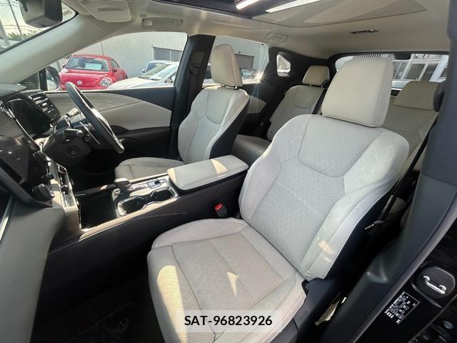 Lexus RX 2023-09 8854965-13