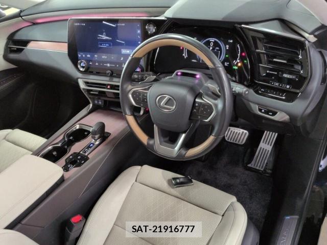 Lexus RX 2024-01 8855564-2