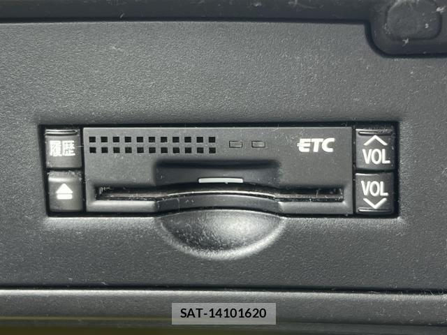Toyota SAI 2010-07 8856076-10