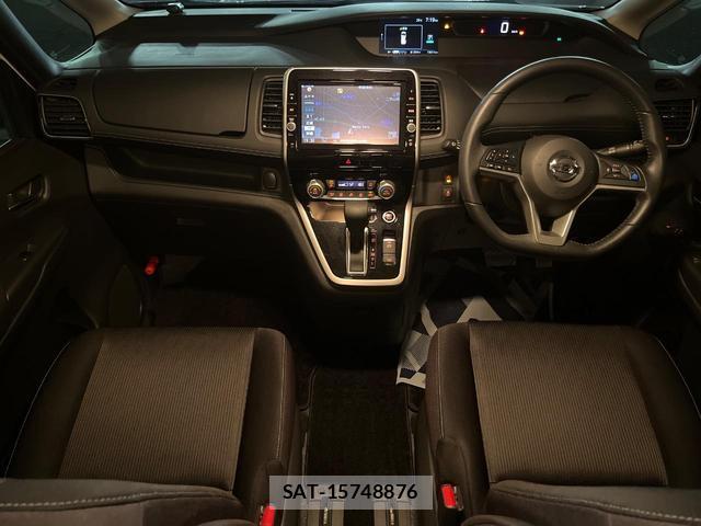 Nissan SERENA 2017-04 8854399-1