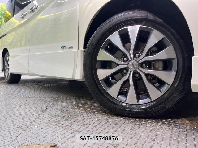 Nissan SERENA 2017-04 8854399-13