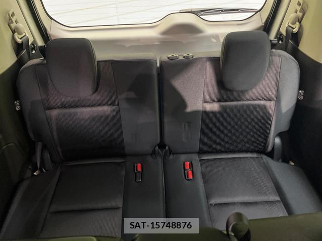 Nissan SERENA 2017-04 8854399-9