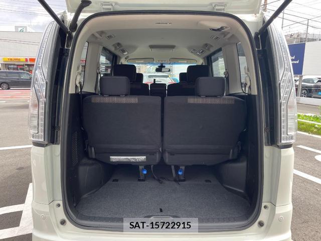 Nissan SERENA 2016-01 8854426-10