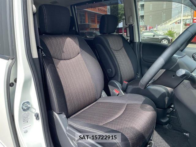 Nissan SERENA 2016-01 8854426-7