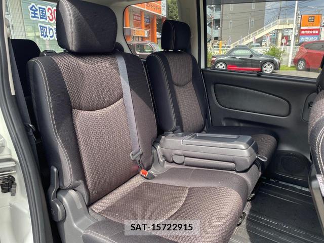 Nissan SERENA 2016-01 8854426-8